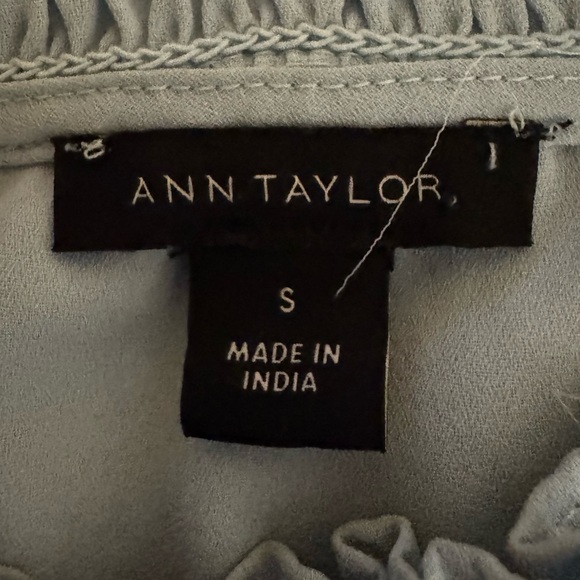 G-186 Ann Taylor Blue Ruffle Bottom Sleeveless Pullover Summer Blouse Size S - Picture 10 of 12